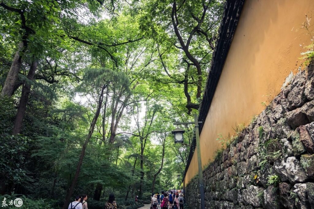 济公在哪座寺庙出家_寺庙简介风景